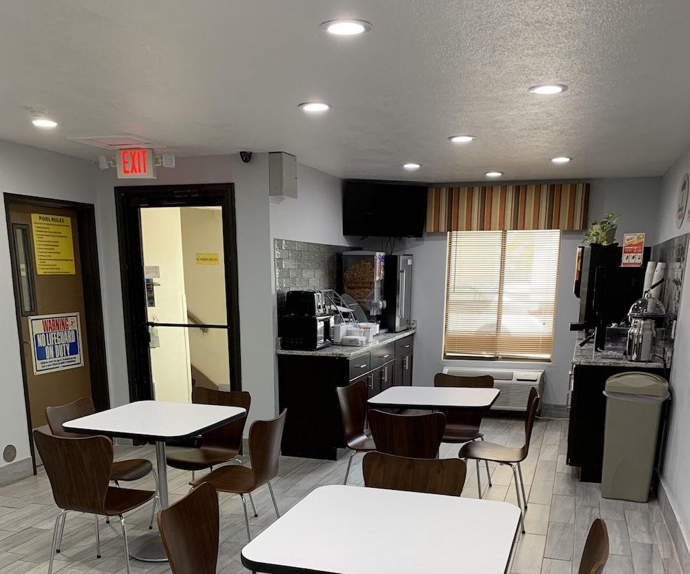 Super 8 By Wyndham Lincoln酒店 外观 照片